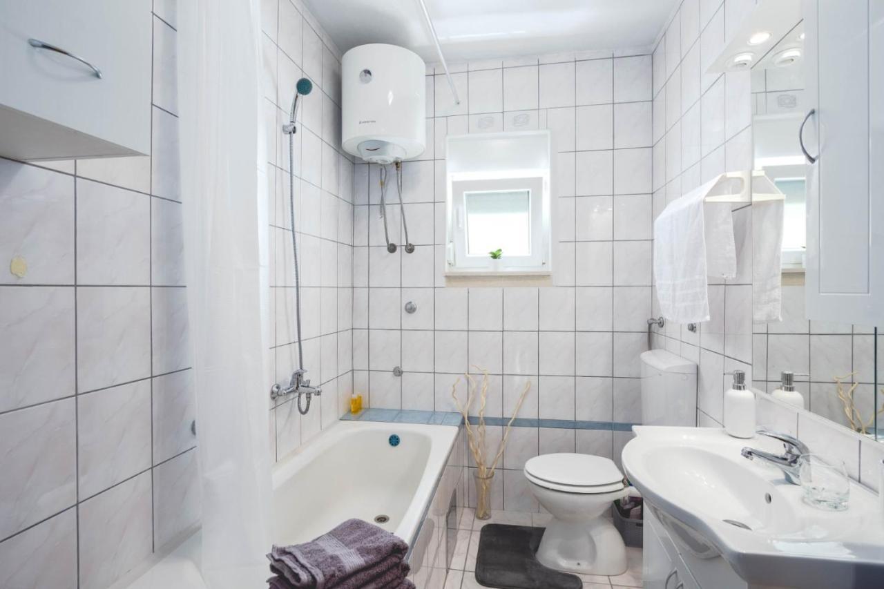 Apartman Bili Solin Buitenkant foto